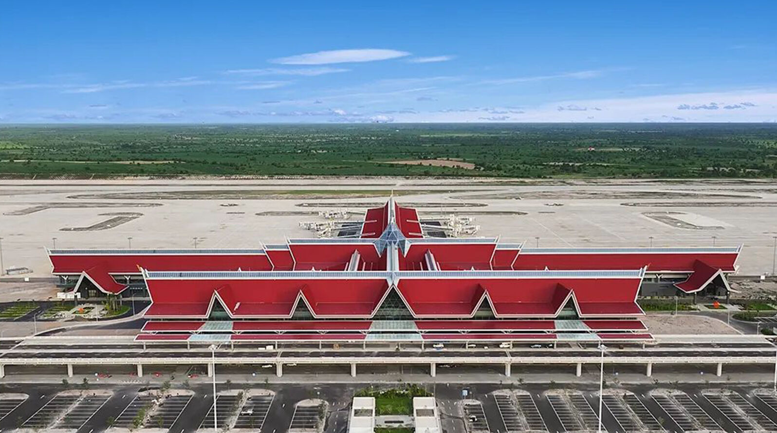 吴哥机场正式通航，绘就“一带一路”新篇章！